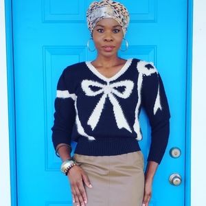 90's Bow Pearl Sweater